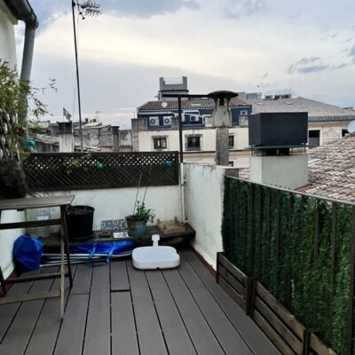 Àtic amb terrassa al barri vell